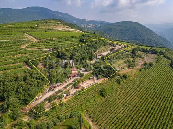 casa indipendente in vendita a Fumane in zona Cavalo
