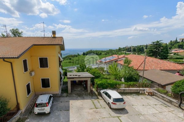 appartamento in vendita a Fumane in zona Mazzurega