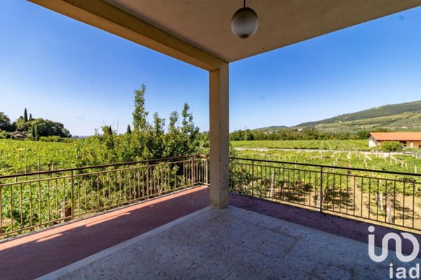 casa indipendente in vendita a Fumane