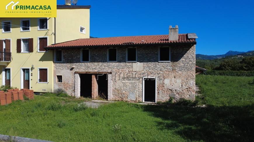 casa indipendente in vendita a Fumane