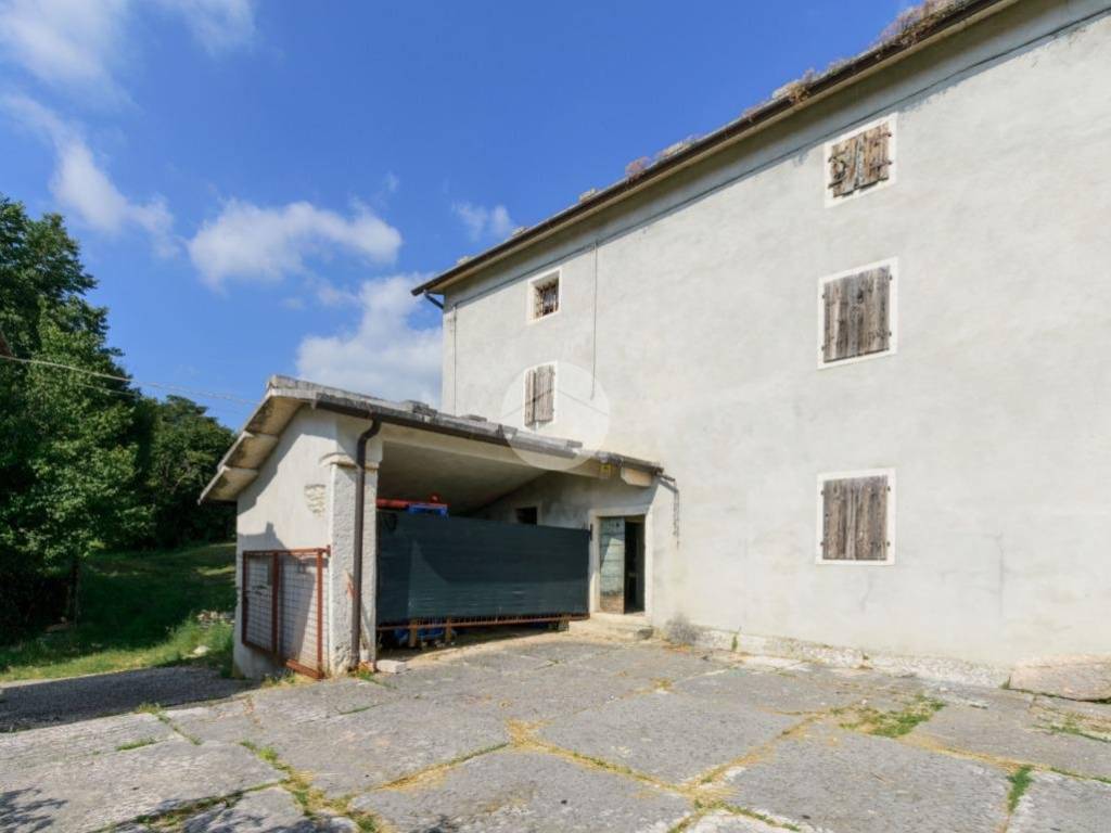 casa indipendente in vendita a Fumane