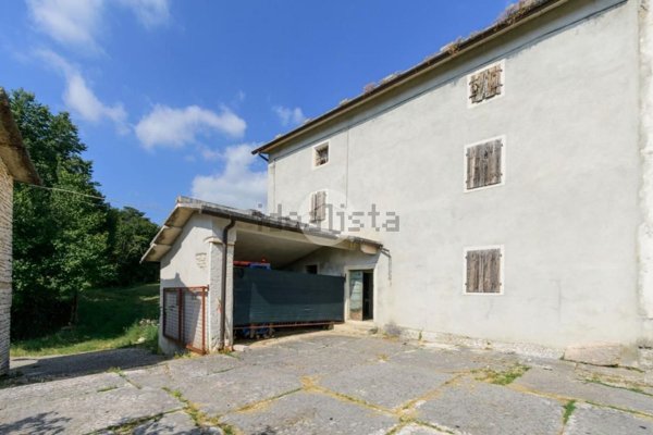 casale in vendita a Fumane