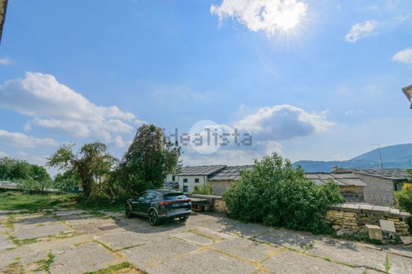 casale in vendita a Fumane