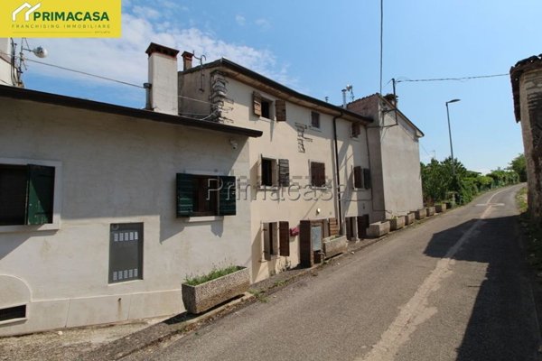 casa indipendente in vendita a Fumane in zona Mazzurega