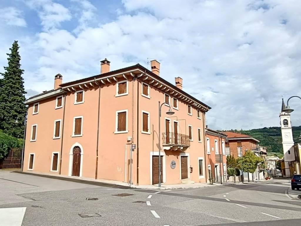 intera palazzina in vendita a Fumane