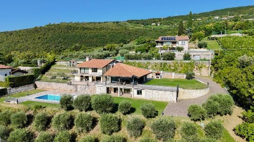 casa indipendente in vendita a Fumane in zona Mazzurega