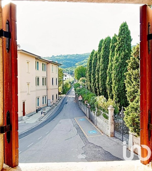 villa in vendita a Fumane