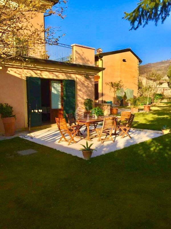 casa indipendente in vendita a Fumane