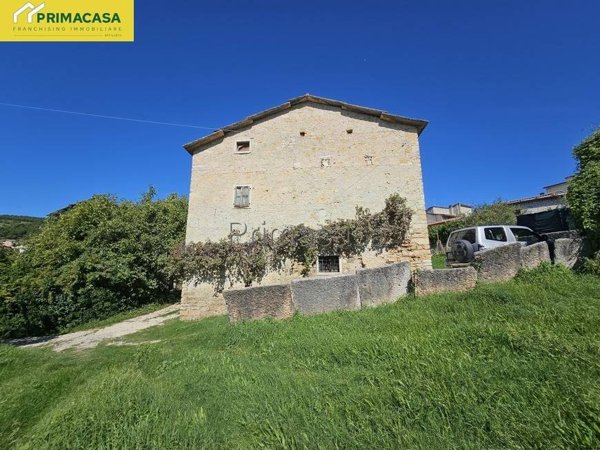 casa indipendente in vendita a Fumane in zona Cavalo
