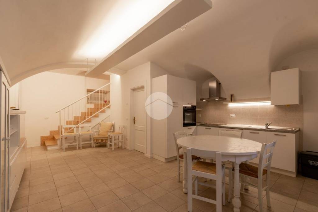 casa indipendente in vendita a Fumane in zona Breonio