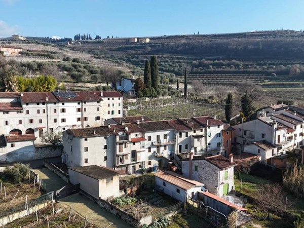 casa indipendente in vendita a Fumane