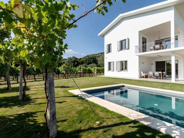 casa indipendente in vendita a Fumane