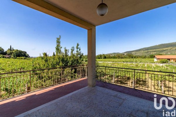 casa indipendente in vendita a Fumane
