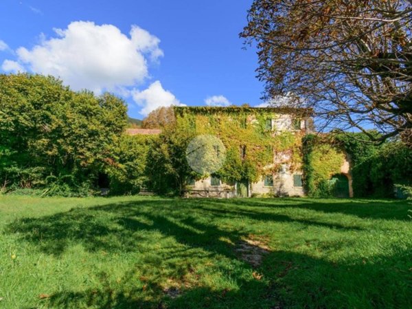 casa indipendente in vendita a Fumane in zona Cavalo