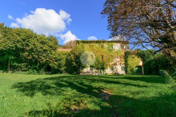 casa indipendente in vendita a Fumane in zona Cavalo