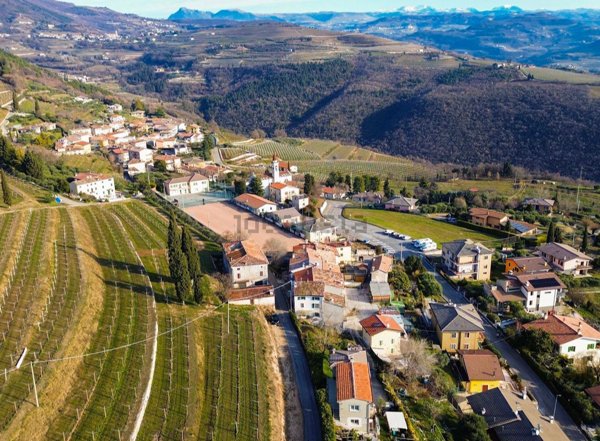 casale in vendita a Fumane in zona Mazzurega