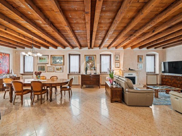 casa indipendente in vendita a Fumane