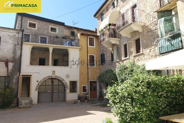 pentavano in vendita a Fumane