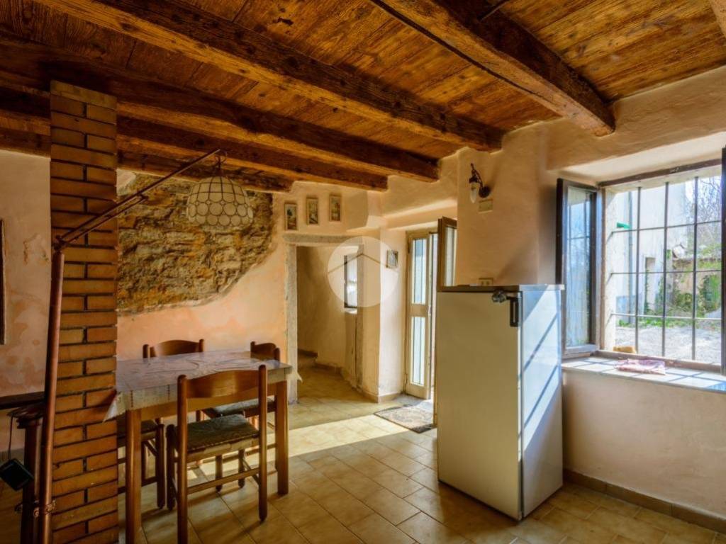 appartamento in vendita a Fumane in zona Breonio