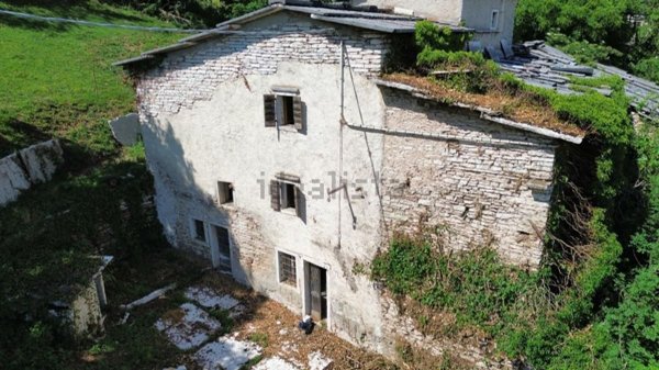 casale in vendita a Fumane