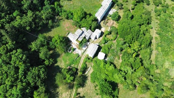 casa indipendente in vendita a Fumane in zona Breonio
