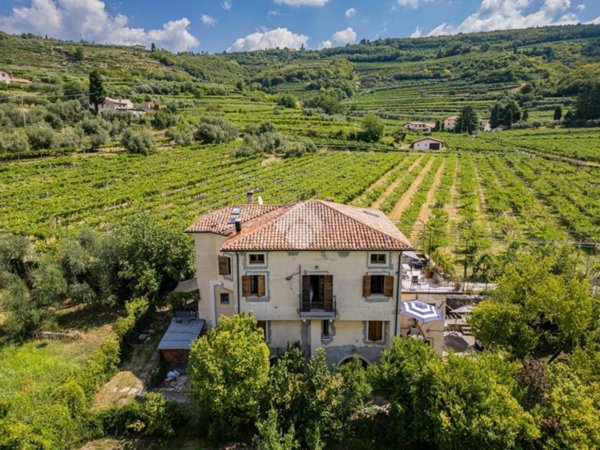 casa indipendente in vendita a Fumane