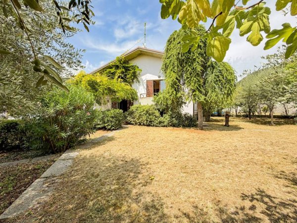 casa indipendente in vendita a Fumane