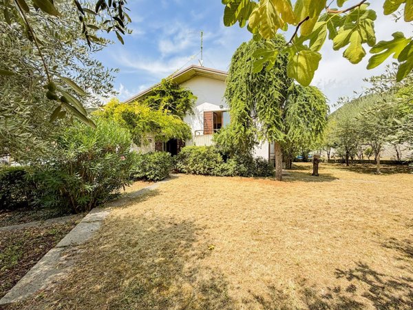casa indipendente in vendita a Fumane