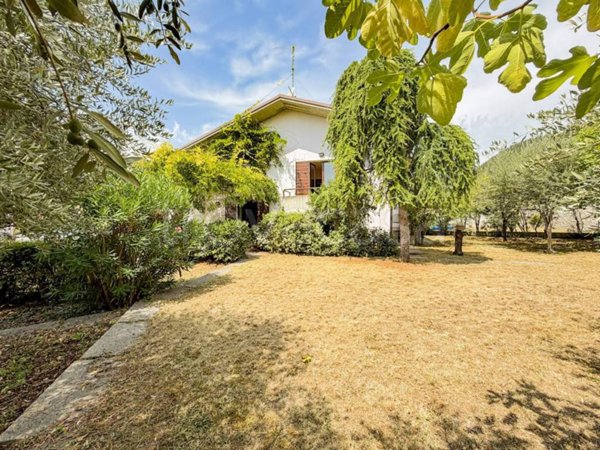 casa indipendente in vendita a Fumane