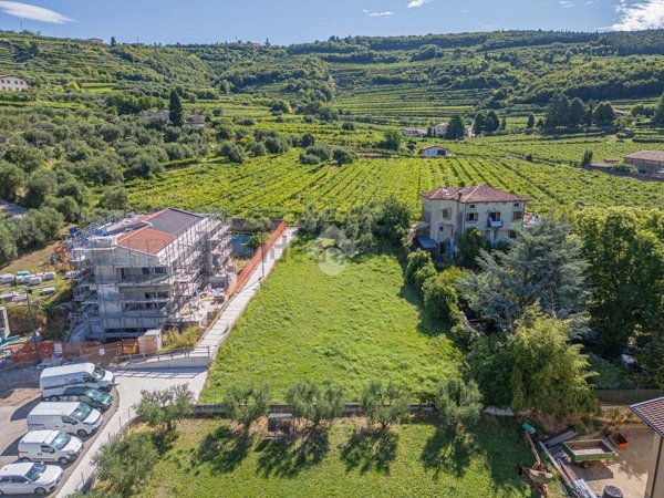 casa indipendente in vendita a Fumane