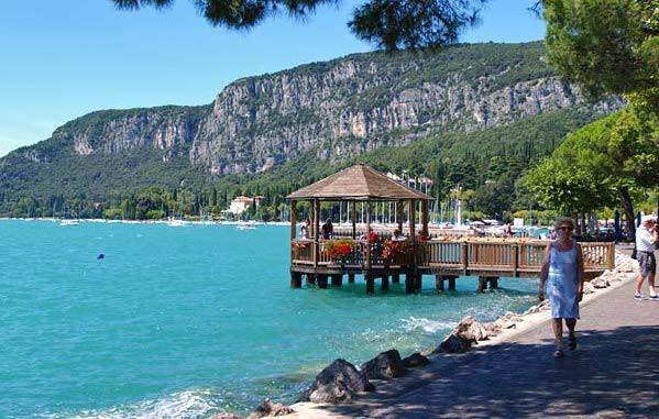 negozio in vendita a Garda