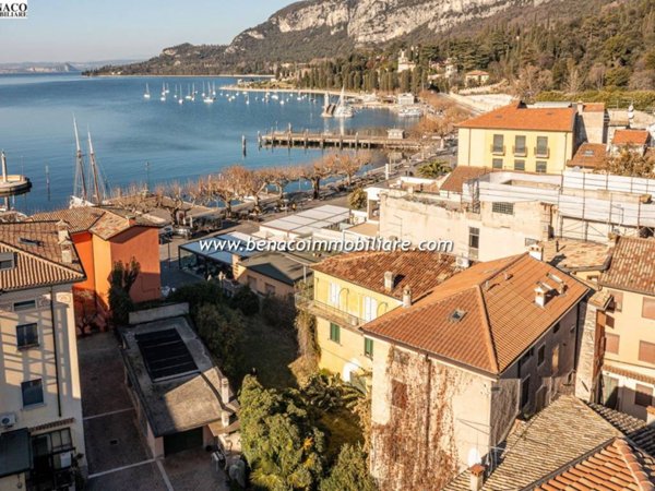 casa indipendente in vendita a Garda