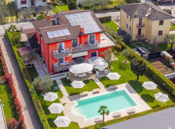 casa indipendente in vendita a Garda