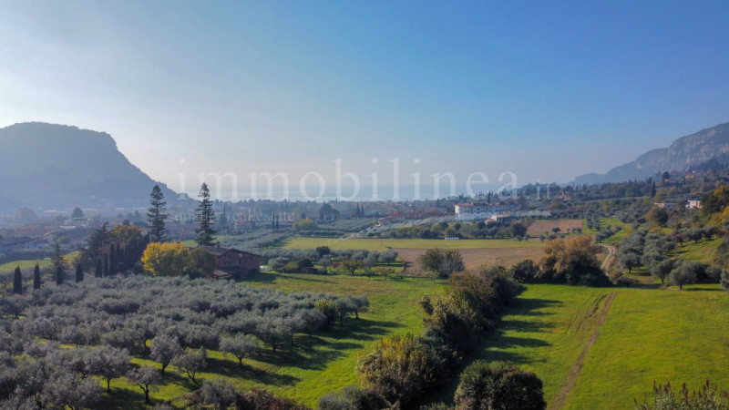 casa indipendente in vendita a Garda
