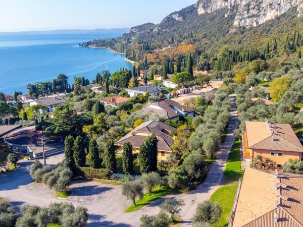 casa indipendente in vendita a Garda