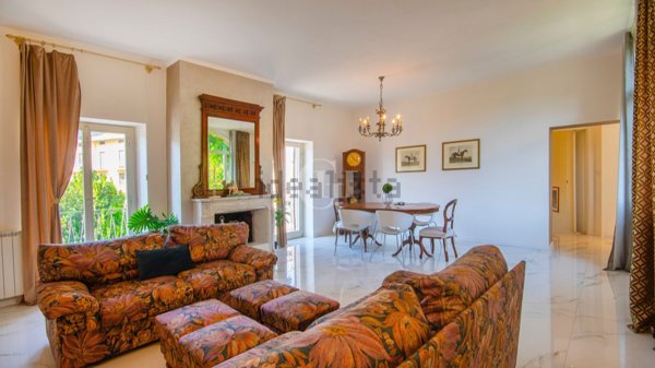 casa indipendente in vendita a Garda