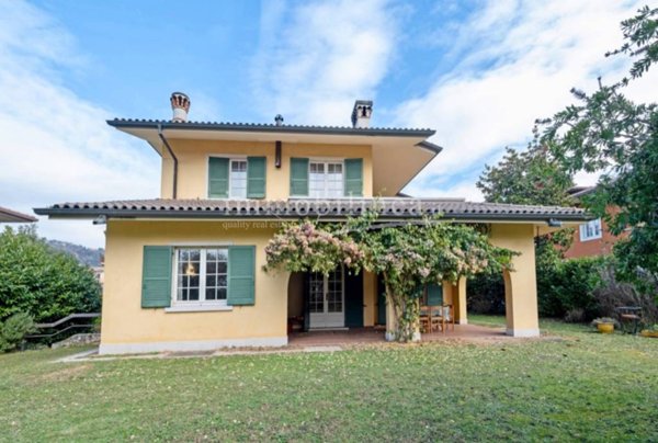 casa indipendente in vendita a Garda