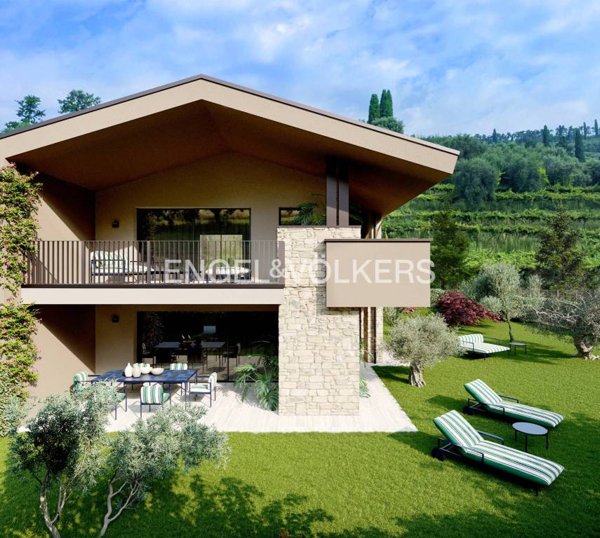casa indipendente in vendita a Garda