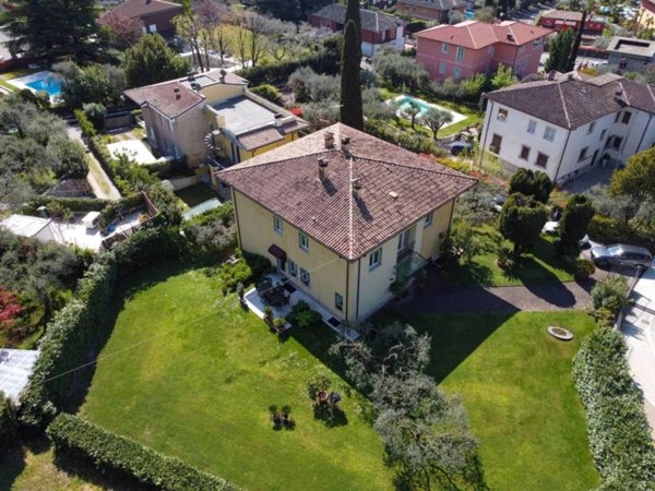 casa indipendente in vendita a Garda
