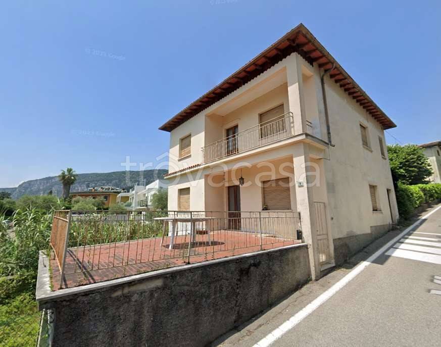 casa indipendente in vendita a Garda