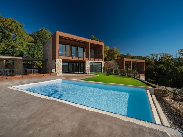 casa indipendente in vendita a Garda