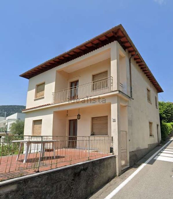casa indipendente in vendita a Garda