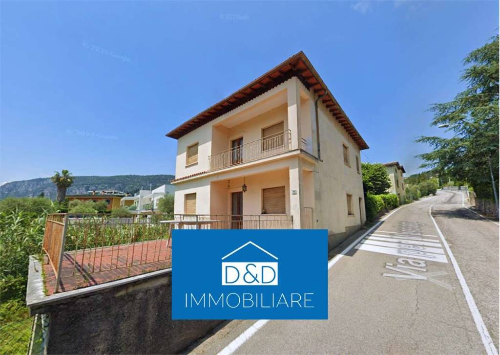 casa indipendente in vendita a Garda