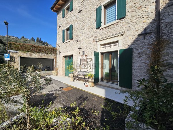pentavano in vendita a Garda