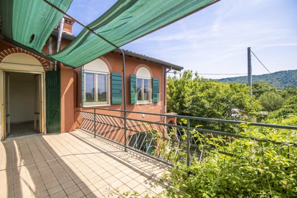 casa indipendente in vendita a Garda