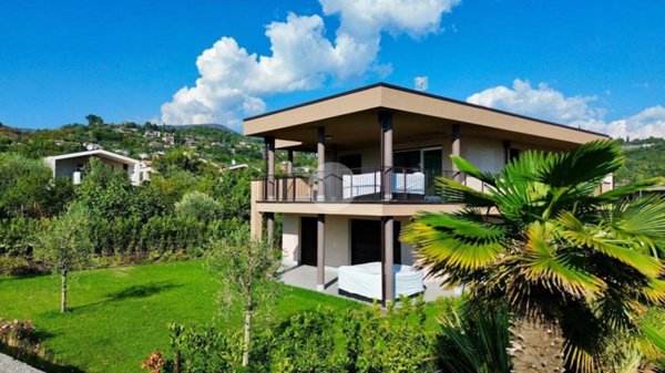 casa indipendente in vendita a Garda