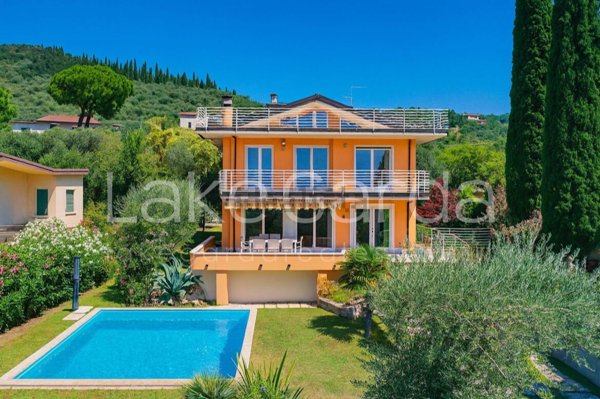 casa indipendente in vendita a Garda