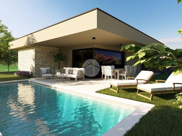 casa indipendente in vendita a Garda