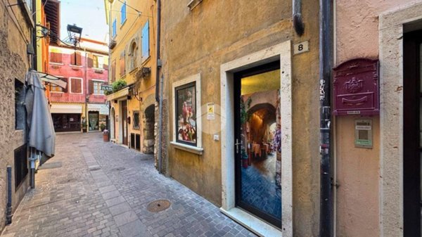 casa indipendente in vendita a Garda