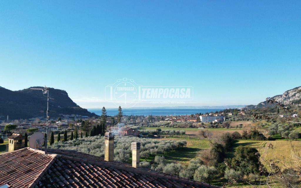 casa indipendente in vendita a Garda